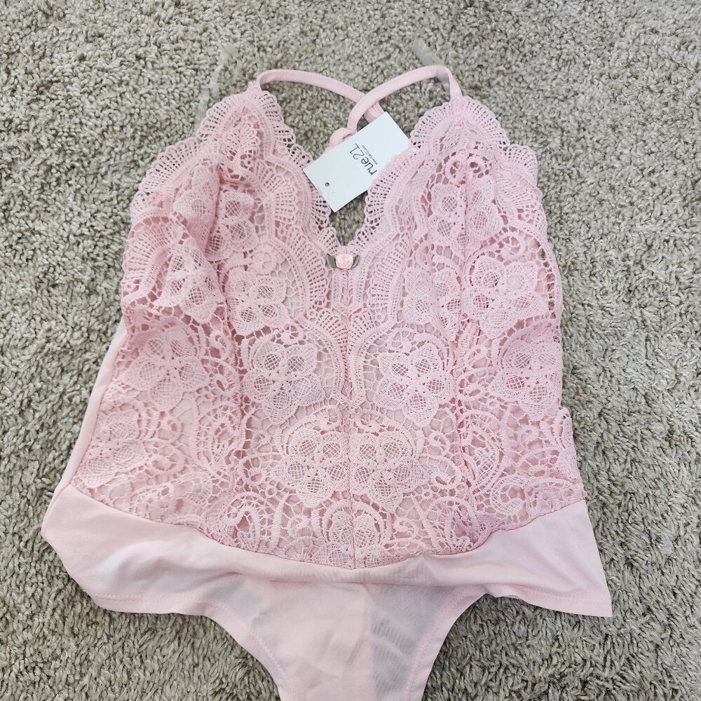 Rue 21 lace lingerie piece NWT small